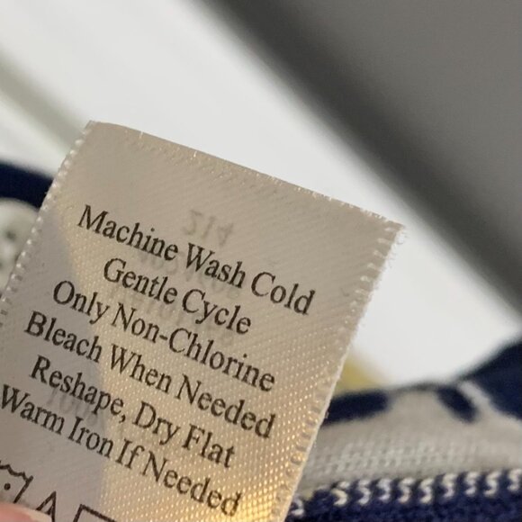 Coldwater Creek Women's Sailboat Sweater Cardigan Size L 14 Preppy Navy Blue - Picture 6 of 6